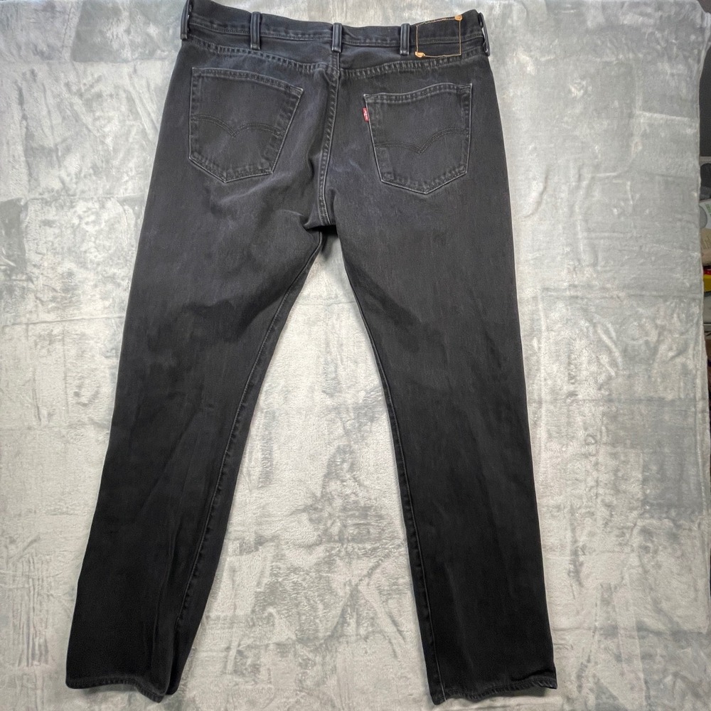 Levi's 501 Black Denim Jeans Mens Relaxed Fit‎ Button Fly Size 38x34 - Picture 5 of 7